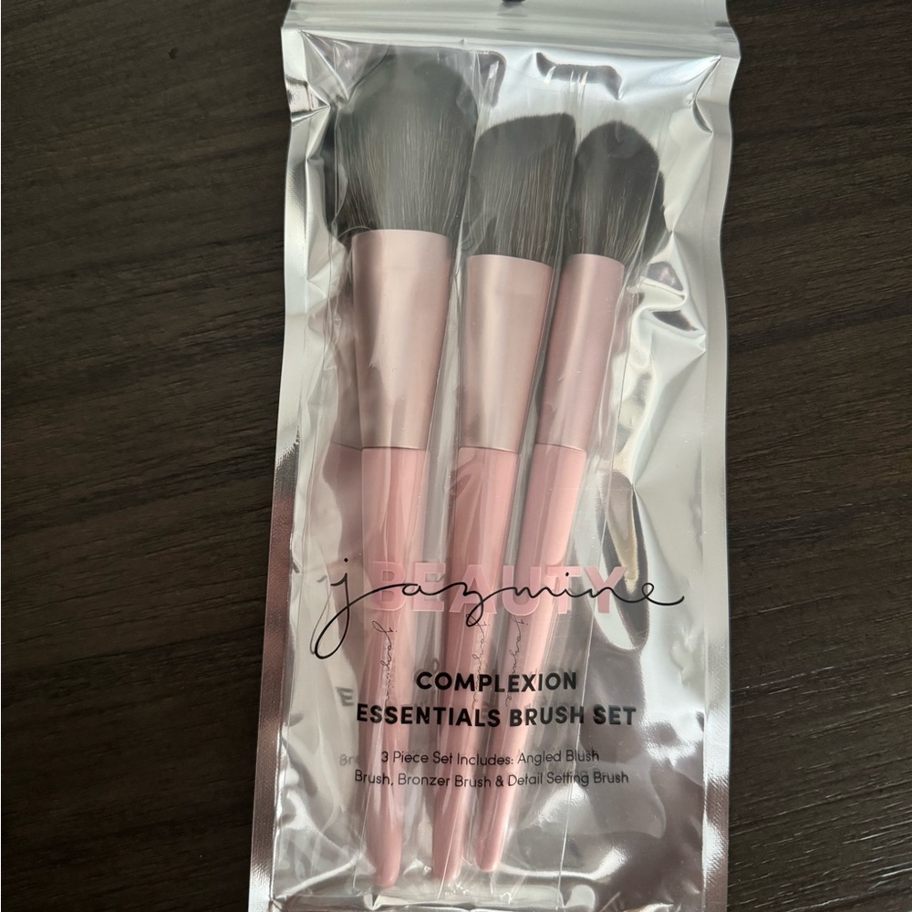 Complexion Essentials Brush Set